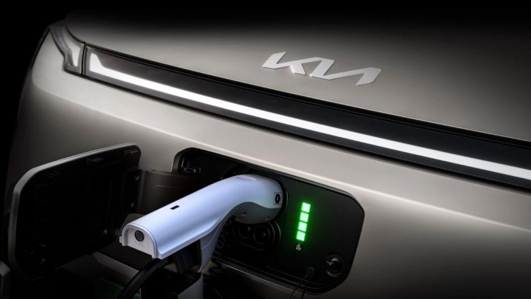 Kia Carens Clavis EV charging