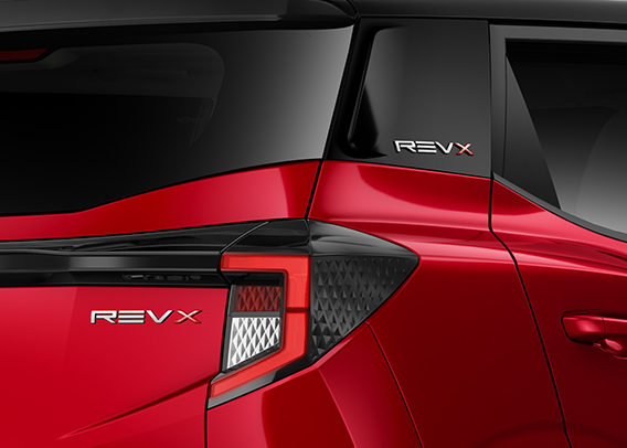 XUV 3Xo Rear Look