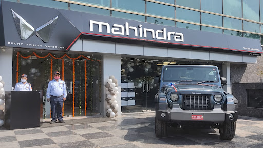 Mahindra Showroom